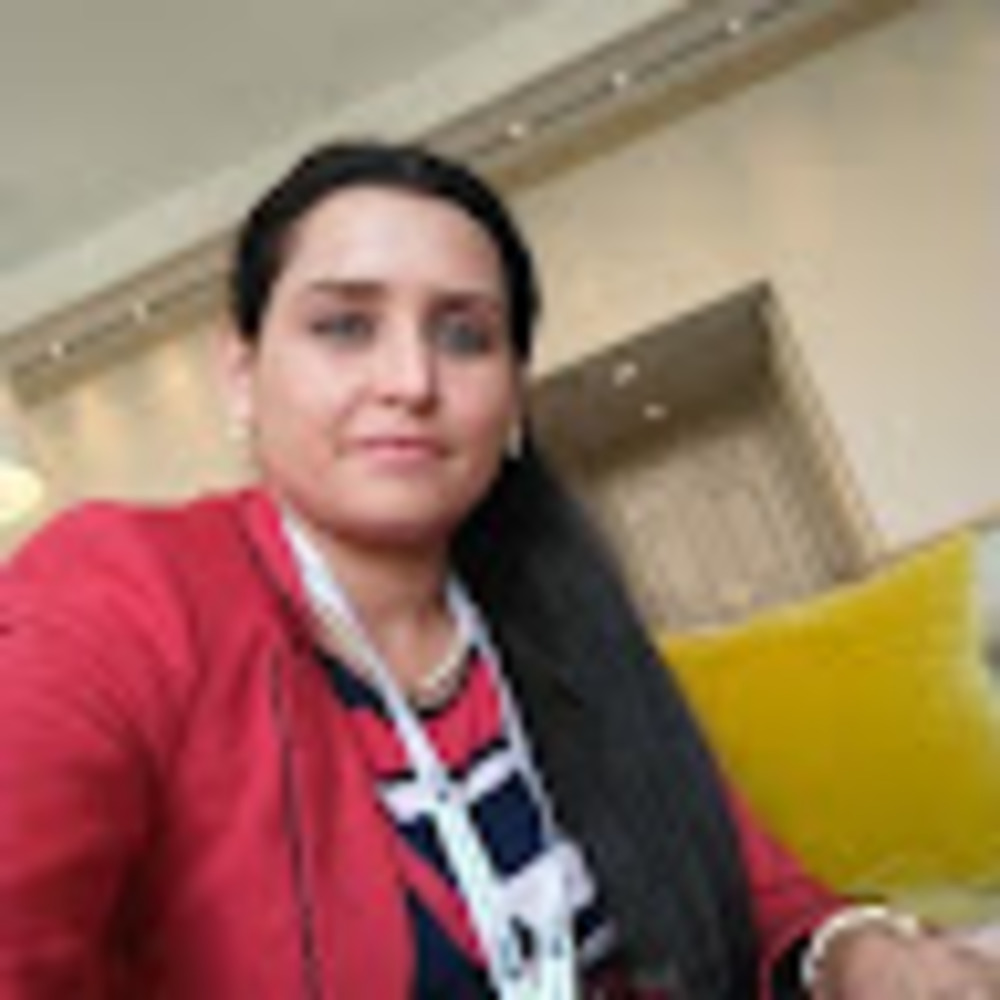 Meet your Posher, Dayanna